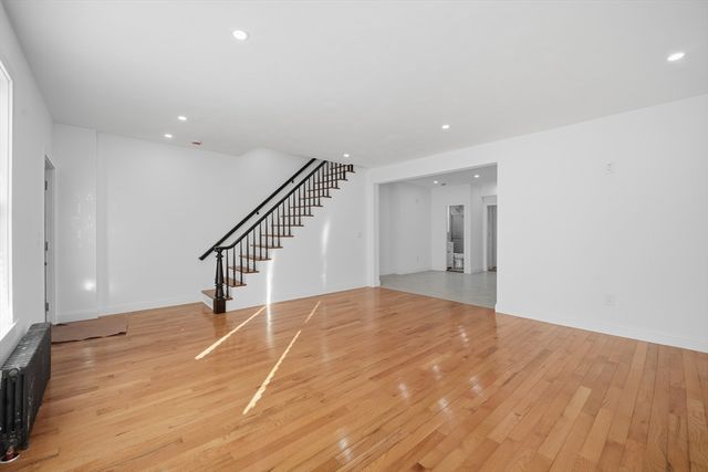 13 Green Ave, Westfield, MA 01085