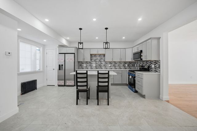 13 Green Ave, Westfield, MA 01085