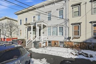 13 Green Ave, Westfield, MA 01085