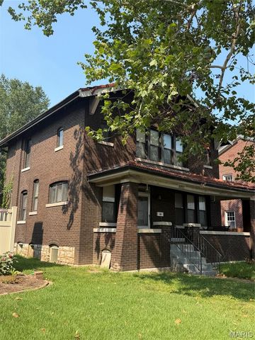 6957 Clayton Avenue, St Louis, MO 63117