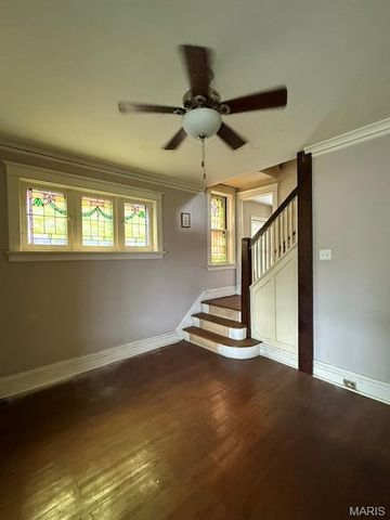 6957 Clayton Avenue, St Louis, MO 63117