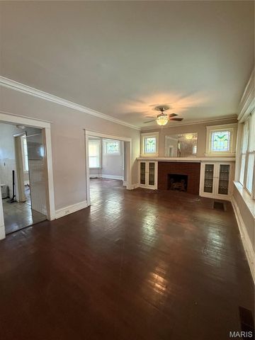 6957 Clayton Avenue, St Louis, MO 63117