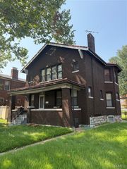 6957 Clayton Avenue, St Louis, MO 63117
