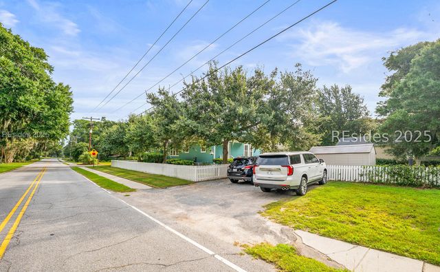 2418 Oak Haven St, Beaufort, SC 29902