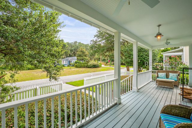 2418 Oak Haven St, Beaufort, SC 29902