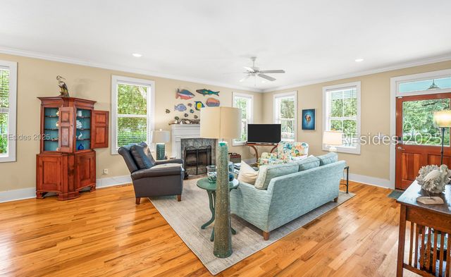 2418 Oak Haven St, Beaufort, SC 29902