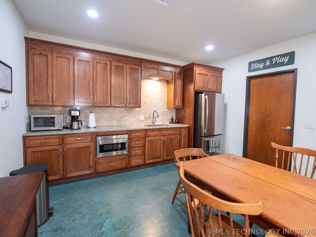 7851 Texoma Hills Road, Kingston, OK 73439