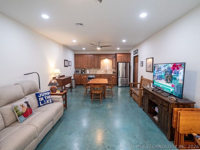 7851 Texoma Hills Road, Kingston, OK 73439
