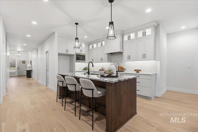 402 W Flour Mill Court, Middleton, ID 83644