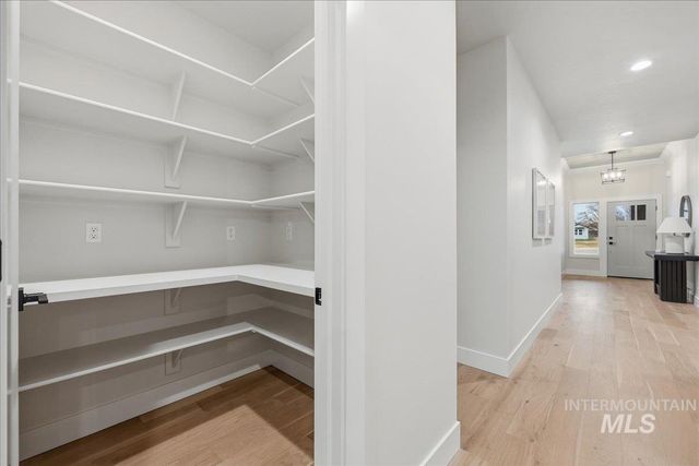 402 W Flour Mill Court, Middleton, ID 83644