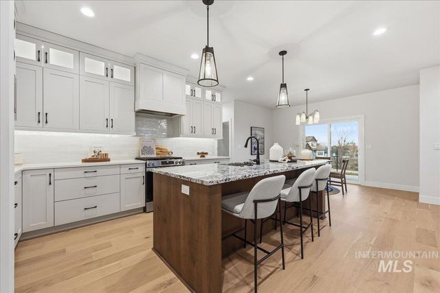 402 W Flour Mill Court, Middleton, ID 83644