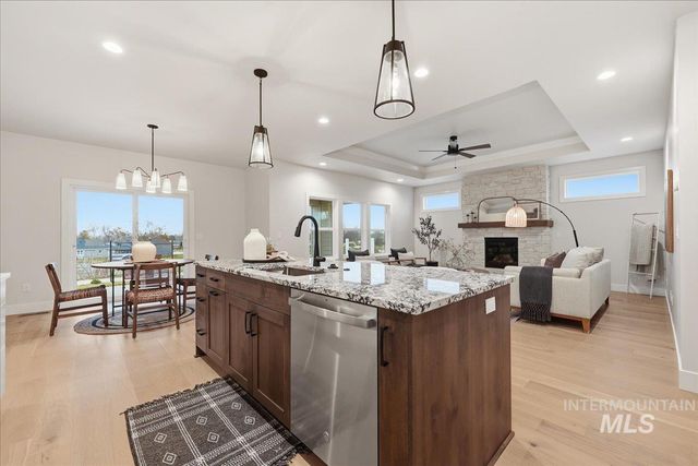 402 W Flour Mill Court, Middleton, ID 83644