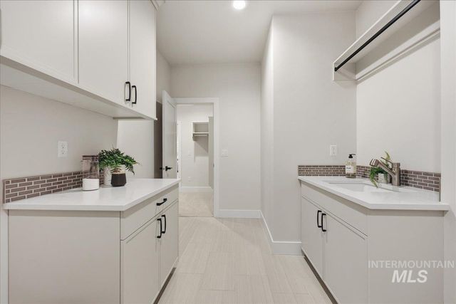 402 W Flour Mill Court, Middleton, ID 83644