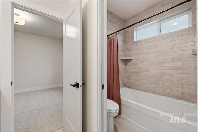 402 W Flour Mill Court, Middleton, ID 83644