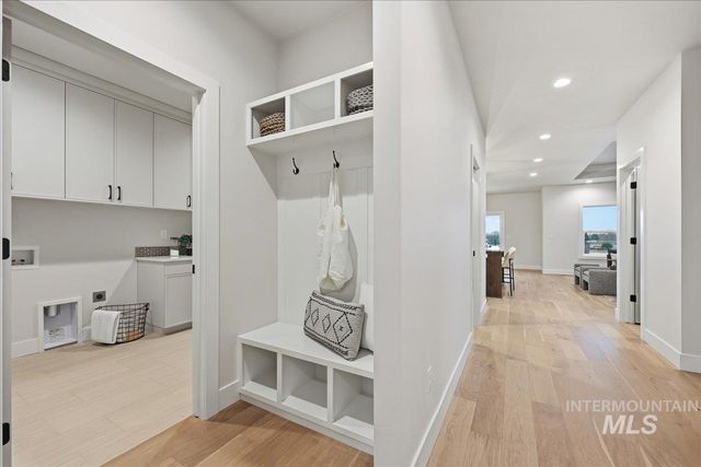 402 W Flour Mill Court, Middleton, ID 83644