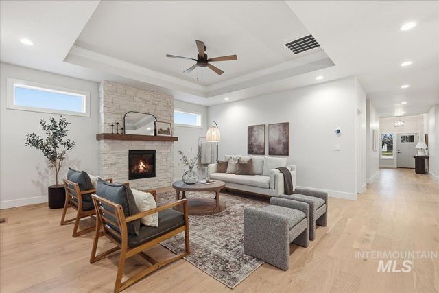 402 W Flour Mill Court, Middleton, ID 83644