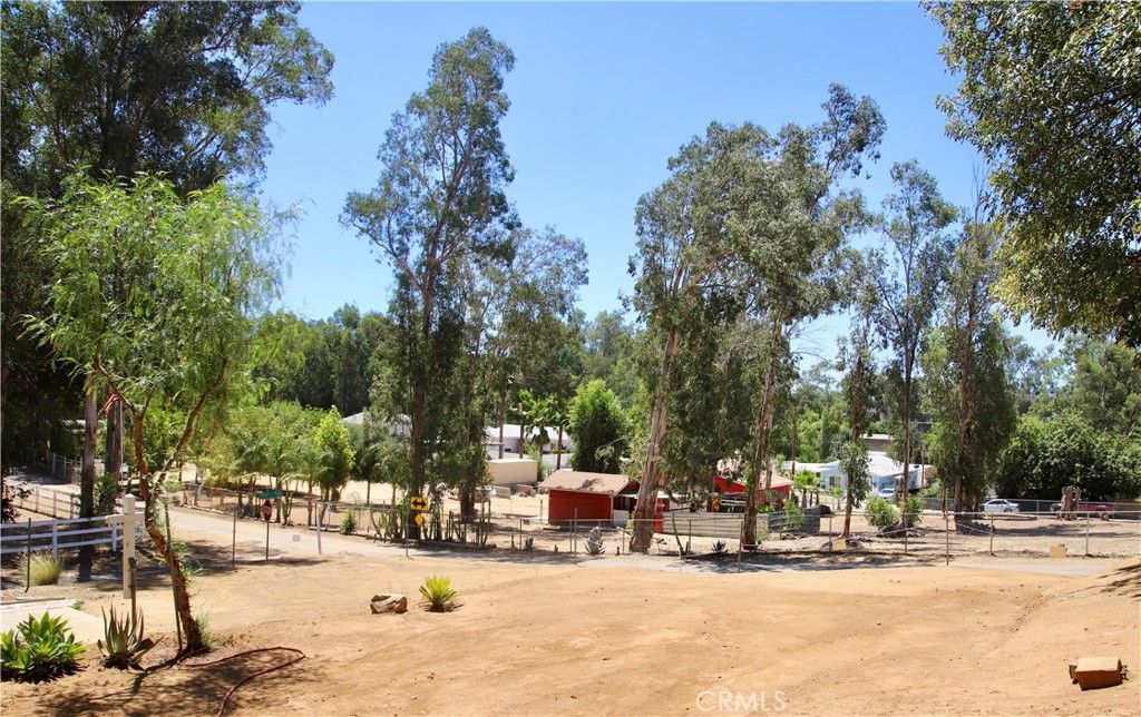 Image 15 of property listing at 28480 Red Gum Drive, Lake Elsinore, CA 92532