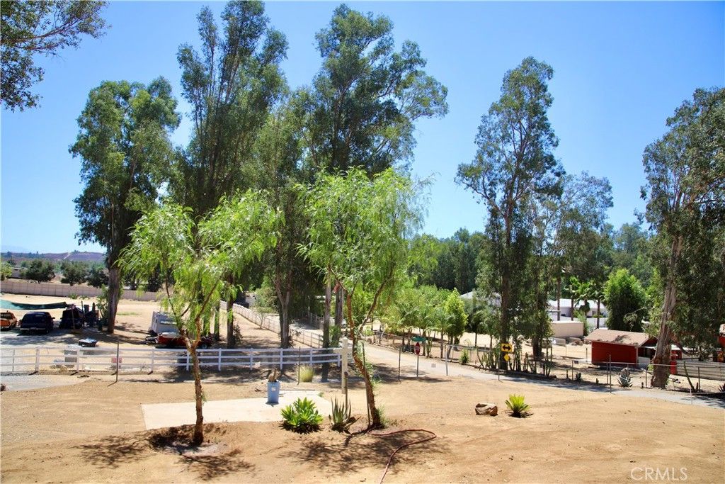 Image 16 of property listing at 28480 Red Gum Drive, Lake Elsinore, CA 92532