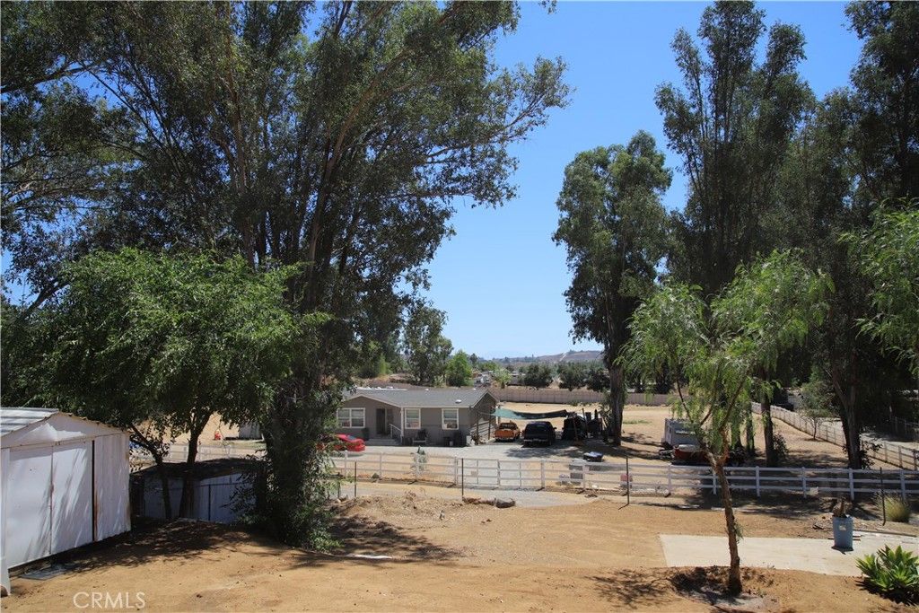 Image 17 of property listing at 28480 Red Gum Drive, Lake Elsinore, CA 92532