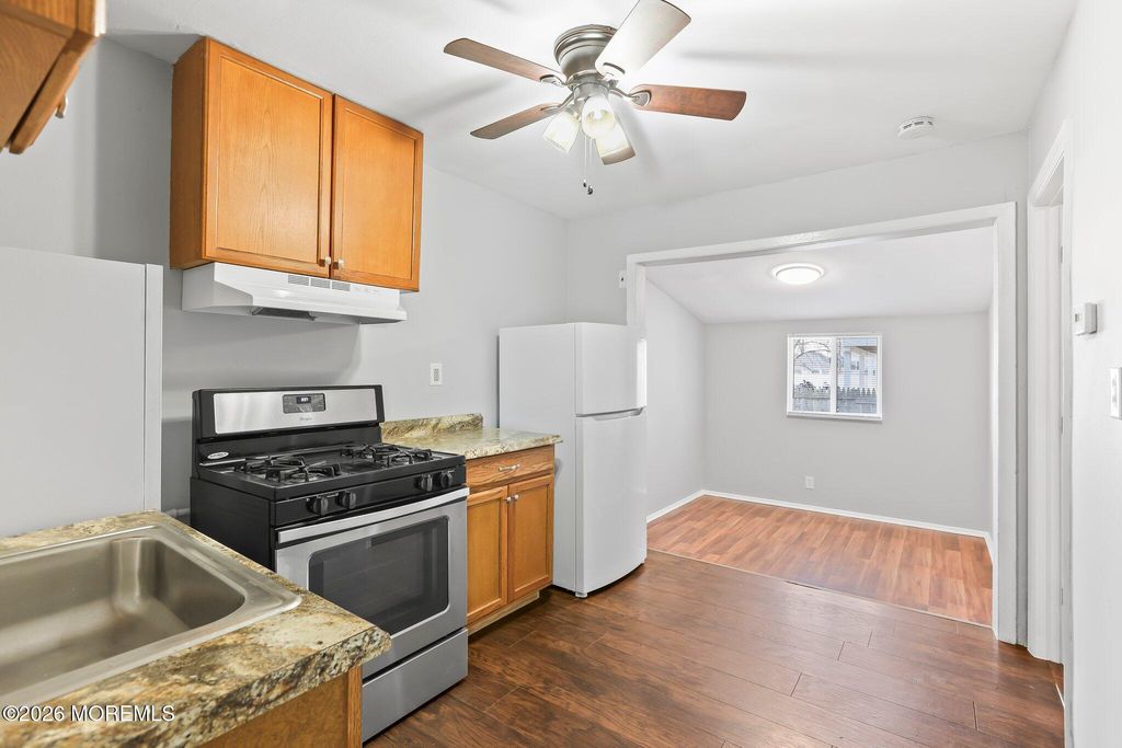 42 Center Avenue Unit 3, Keansburg, NJ 07734
