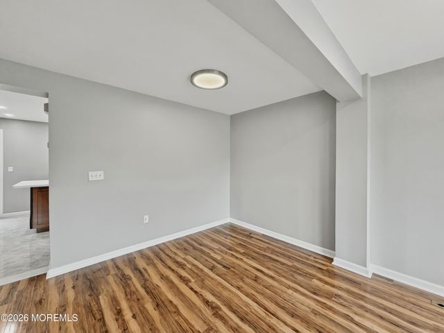 49 Abby Road, Farmingdale, NJ 07727