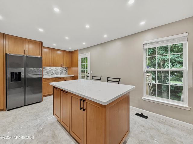 49 Abby Road, Farmingdale, NJ 07727