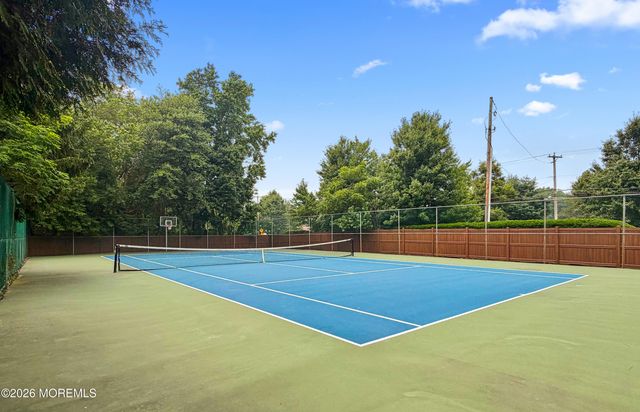 49 Abby Road, Farmingdale, NJ 07727