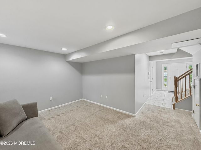 49 Abby Road, Farmingdale, NJ 07727