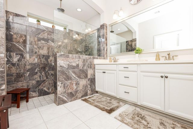 450 Beach Rose Crossing, Crosby, TX 77532