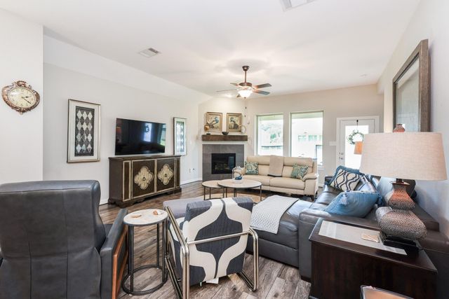 450 Beach Rose Crossing, Crosby, TX 77532