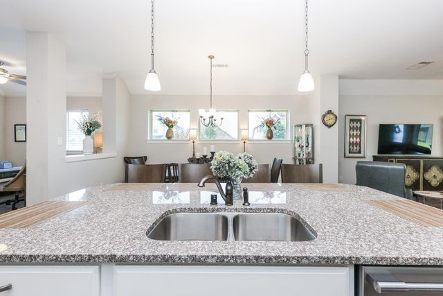 450 Beach Rose Crossing, Crosby, TX 77532