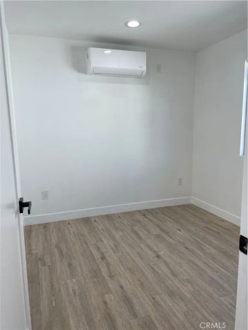 2230 73 Street, Los Angeles, CA 90047