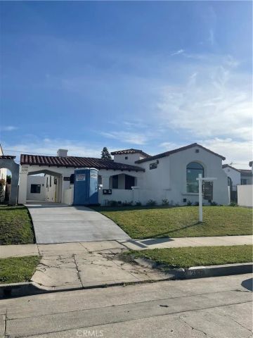 2230 73 Street, Los Angeles, CA 90047