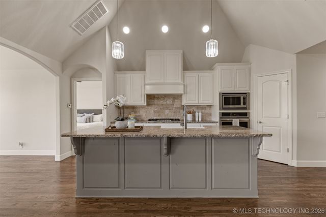 11939 S 68th East Avenue, Bixby, OK 74008