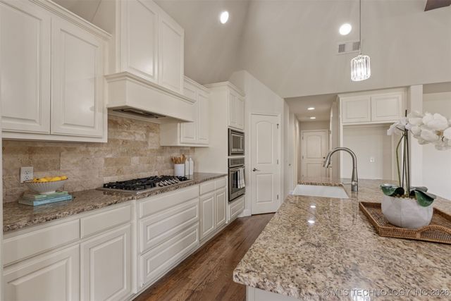 11939 S 68th East Avenue, Bixby, OK 74008