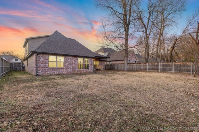 11939 S 68th East Avenue, Bixby, OK 74008