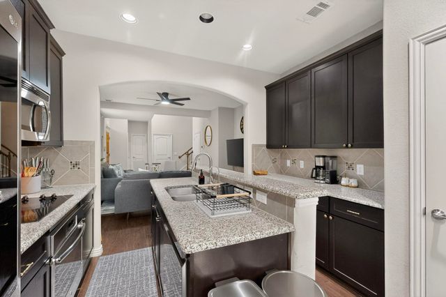 878 Vaquero Street, Allen, TX 75013