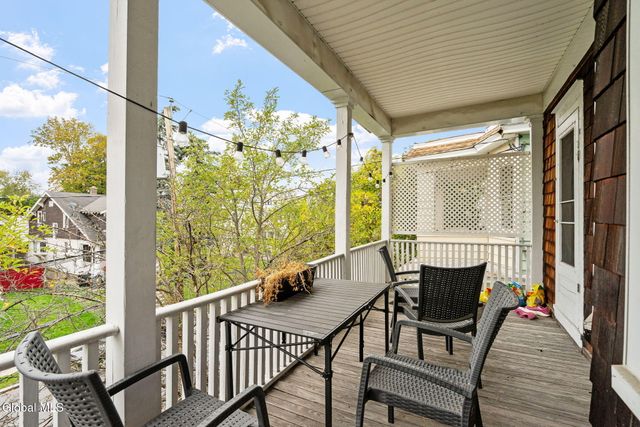 687 Myrtle Avenue, Albany, NY 12208