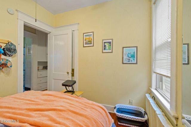 687 Myrtle Avenue, Albany, NY 12208