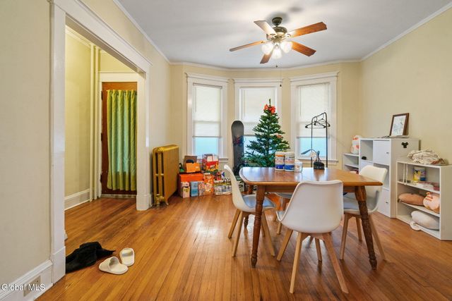 687 Myrtle Avenue, Albany, NY 12208