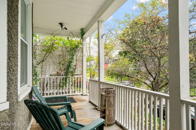 687 Myrtle Avenue, Albany, NY 12208