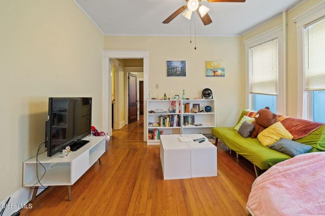 687 Myrtle Avenue, Albany, NY 12208