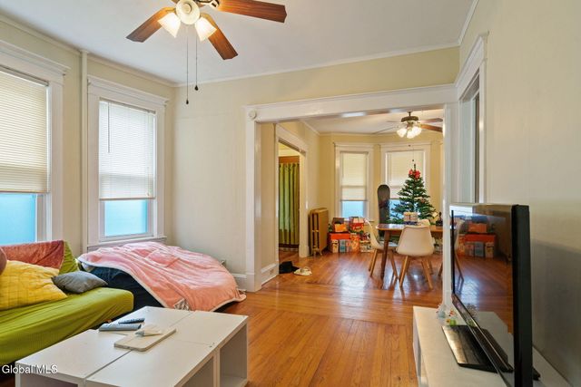 687 Myrtle Avenue, Albany, NY 12208