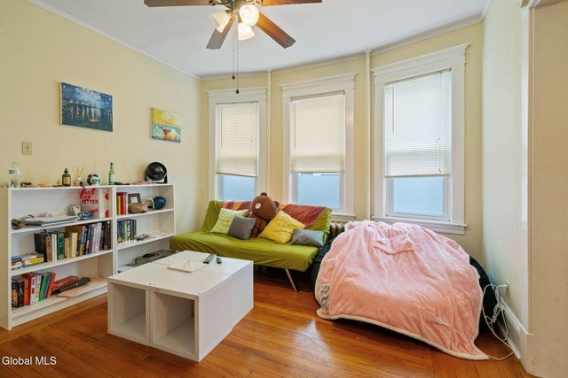 687 Myrtle Avenue, Albany, NY 12208