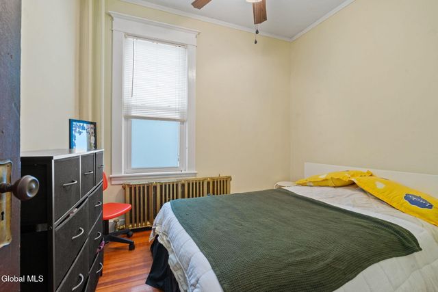 687 Myrtle Avenue, Albany, NY 12208