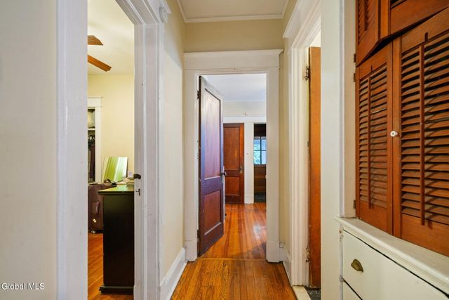 687 Myrtle Avenue, Albany, NY 12208