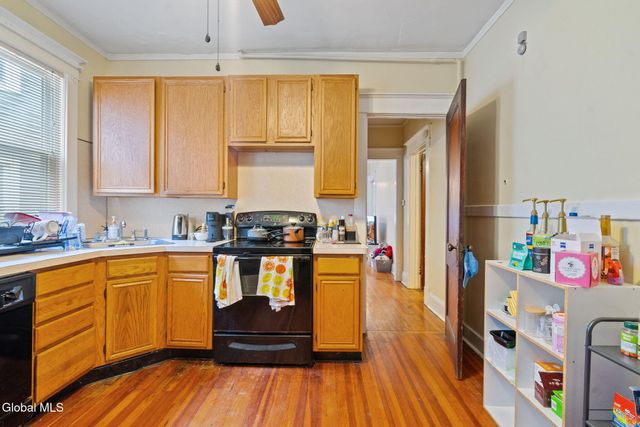 687 Myrtle Avenue, Albany, NY 12208