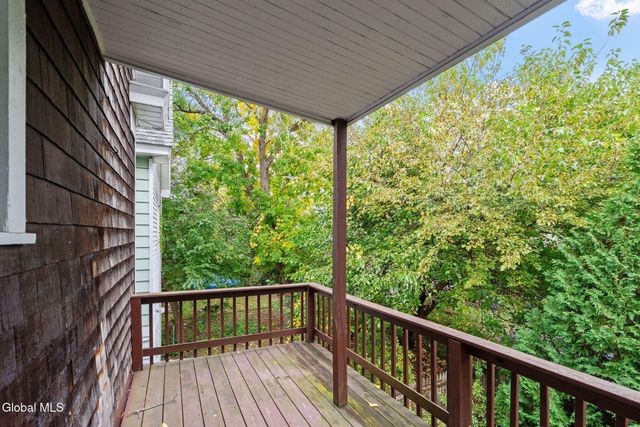 687 Myrtle Avenue, Albany, NY 12208