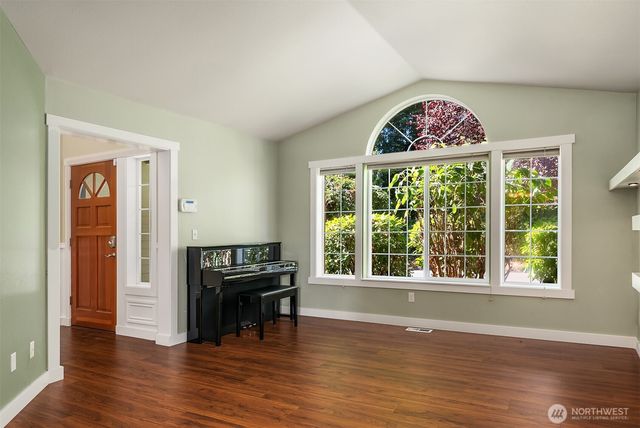 11323 37th Avenue SE, Everett, WA 98208