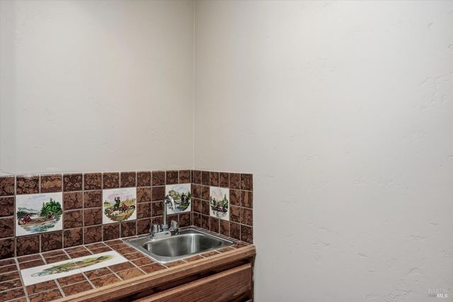 19474 Donkey Hill Rd, Hidden Valley Lake, CA 95467
